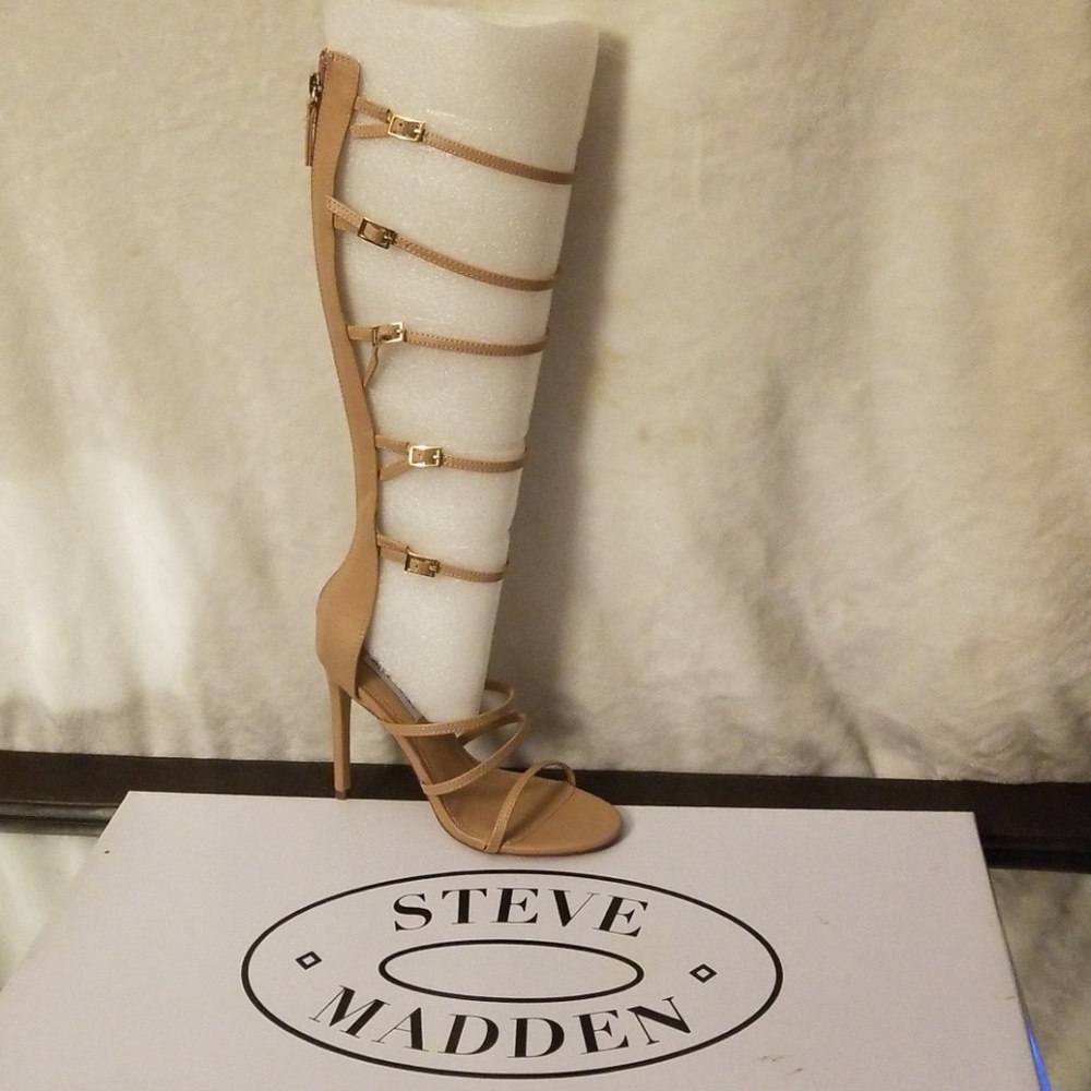 Brand New! Steve Madden Black Stilletto heels.